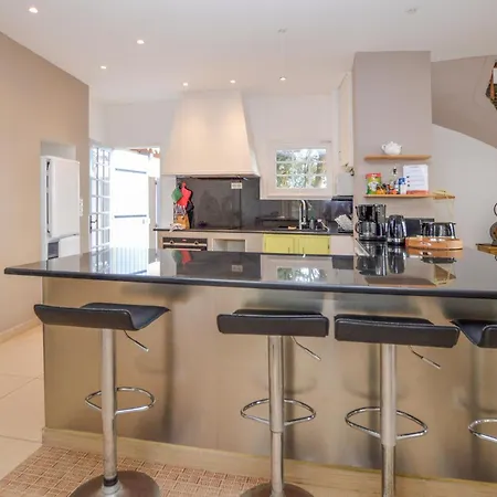 Front In With Kitchen * Erbalunga (Corsica)
