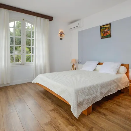 Front In With Kitchen Tatil Evi Erbalunga (Corsica)
